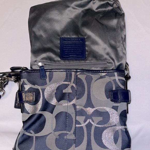 Vintage Coach optic metallic (Blue) Excellent condition - Picture 7 of 7